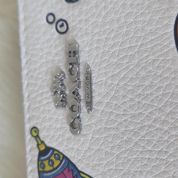 Adorable NWOT Coach Chalk Leather Rocket Ship 3/4 Zip Long Wallet 🤍🚀☁️🌌💙🎁 - Picture 3 of 16